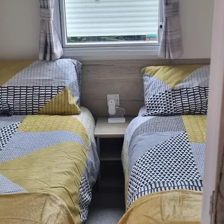 Vix Ventures, Autistim Friendly, Family & Dog Friendly Caravan Preston  Exterior photo