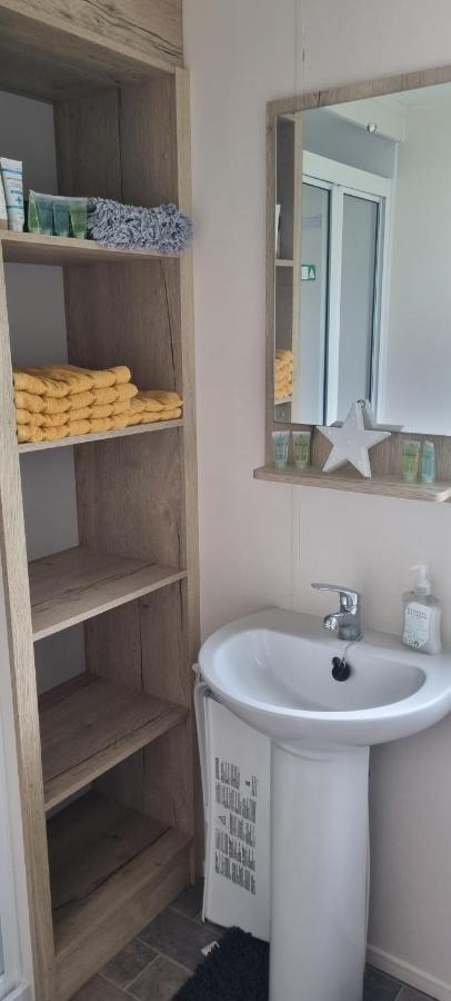 Apartment Vix Ventures, Autistim Friendly, Family & Dog Friendly Caravan