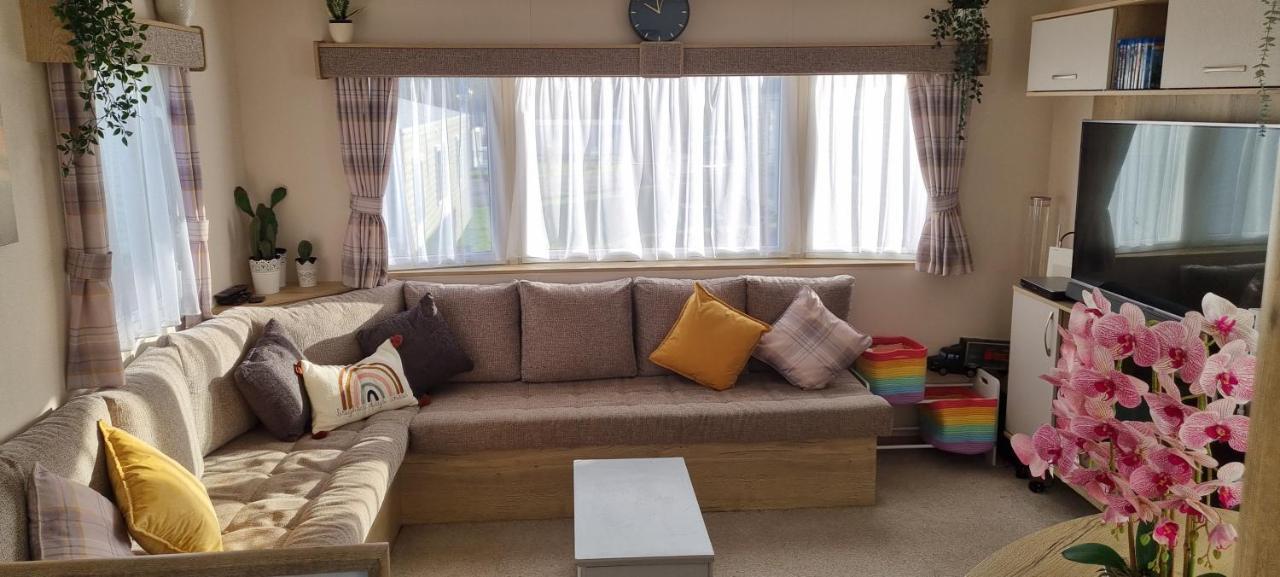 Apartment Vix Ventures, Autistim Friendly, Family & Dog Friendly Caravan Preston (Dorset)