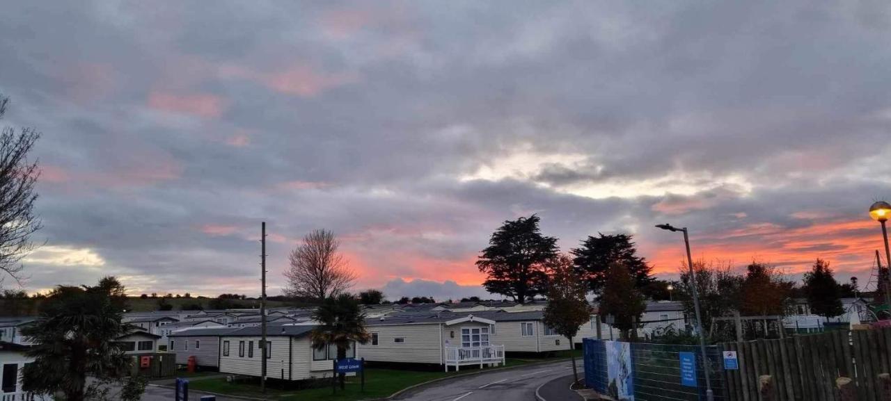 Vix Ventures, Autistim Friendly, Family & Dog Friendly Caravan Apartment *