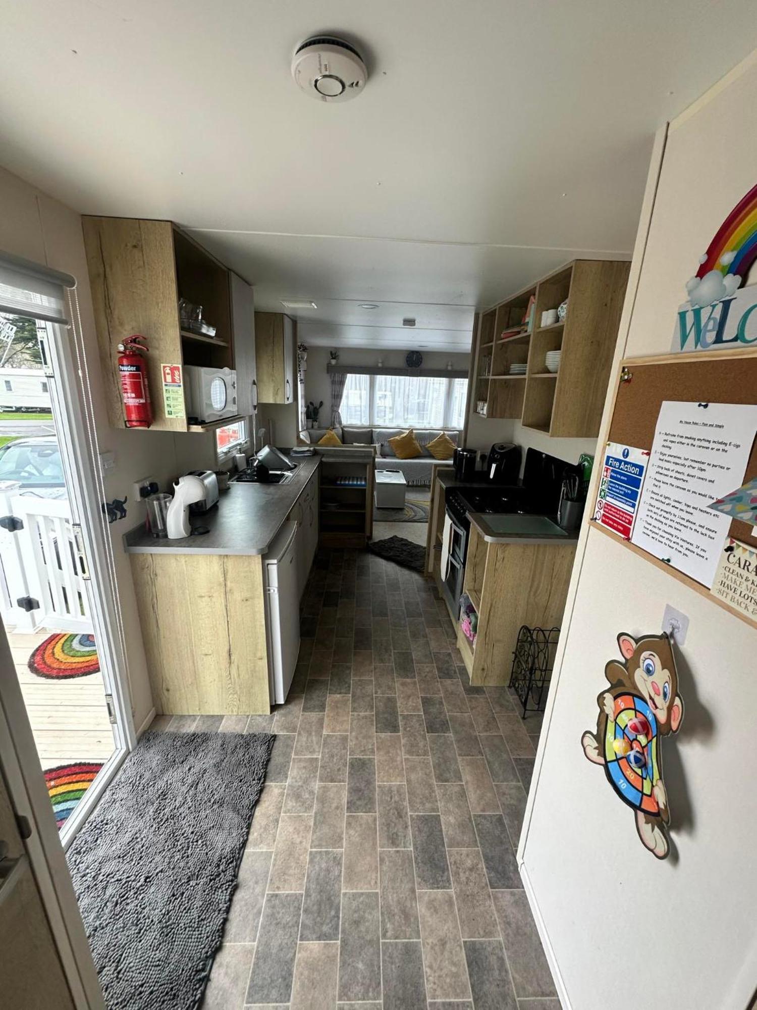 Vix Ventures, Autistim Friendly, Family & Dog Friendly Caravan * Preston (Dorset)