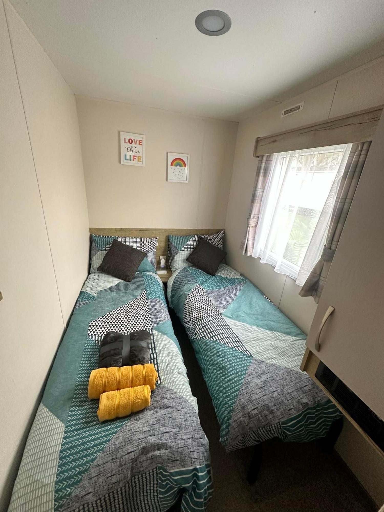 Apartment Vix Ventures, Autistim Friendly, Family & Dog Friendly Caravan Preston (Dorset)
