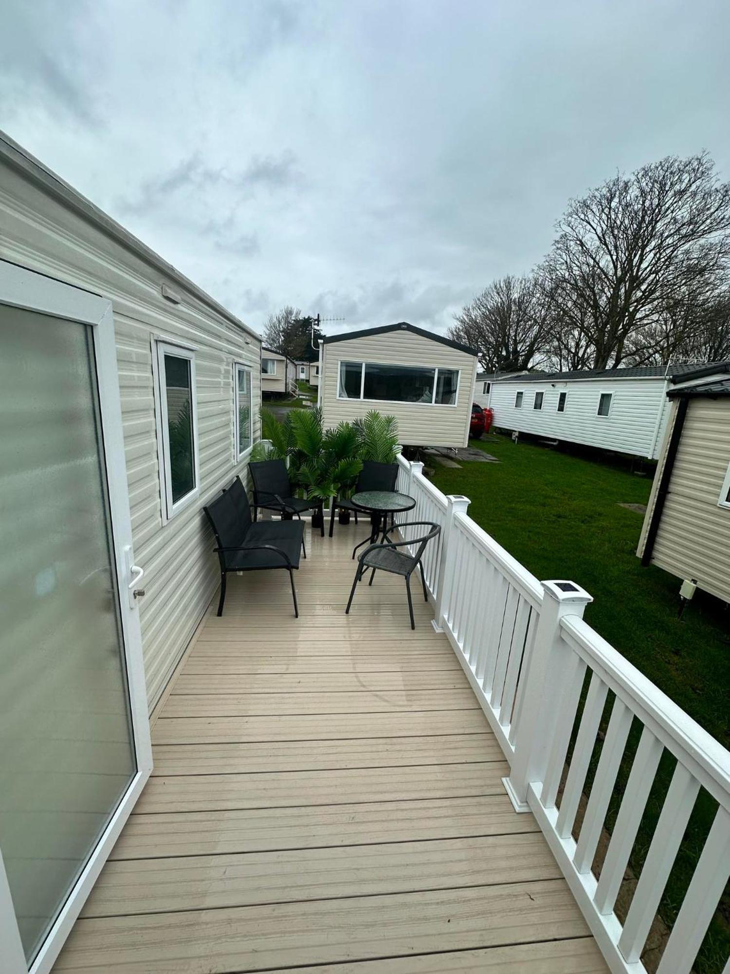 Vix Ventures, Autistim Friendly, Family & Dog Friendly Caravan * Preston (Dorset)