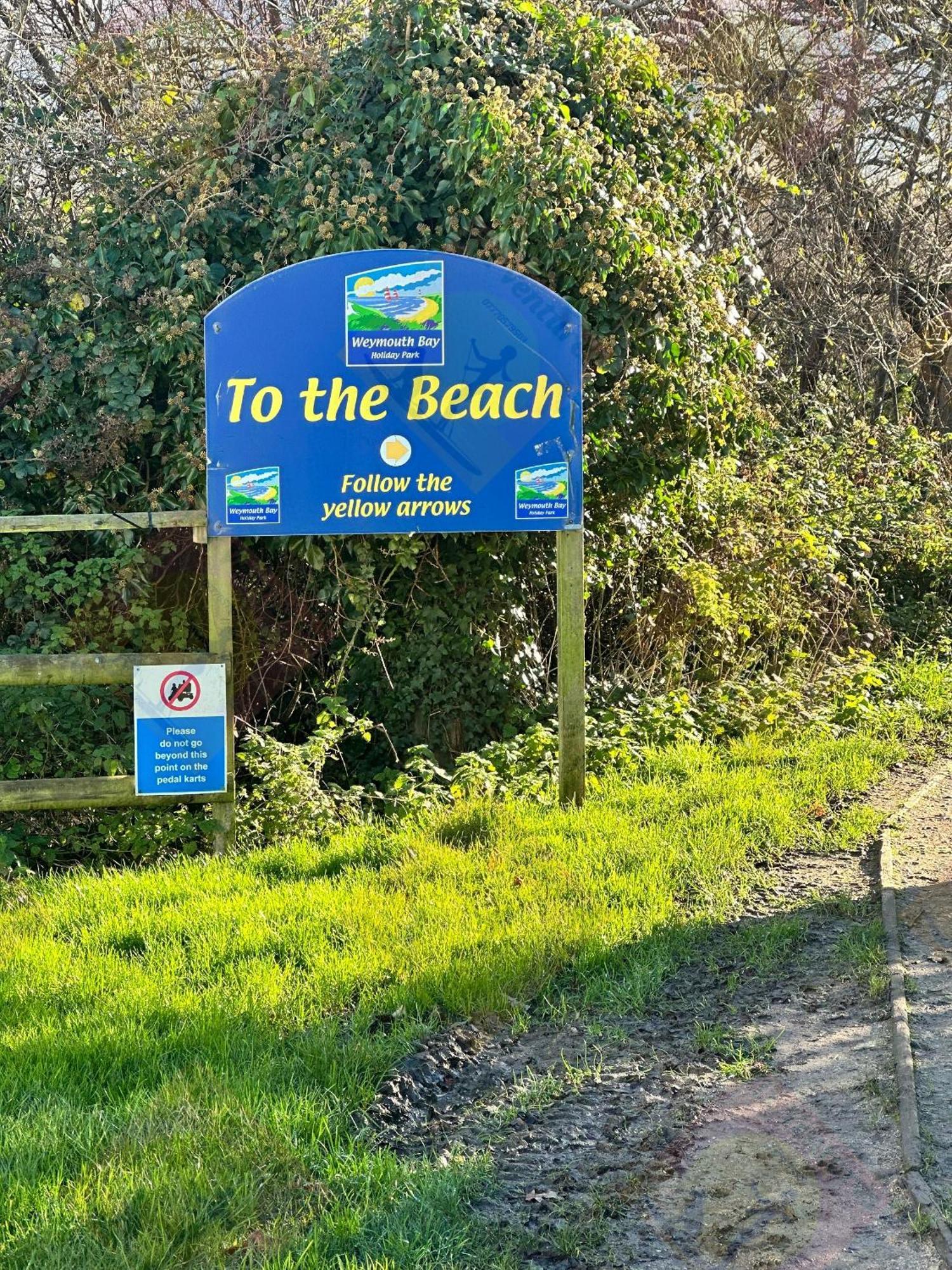 Vix Ventures, Autistim Friendly, Family & Dog Friendly Caravan
